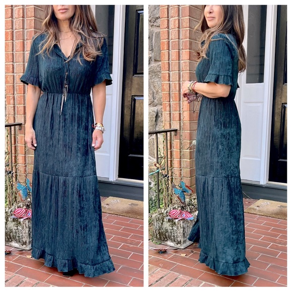 ShopEvelynne Dresses Boho Beautiful Ruffle Detailed Tiered Maxi